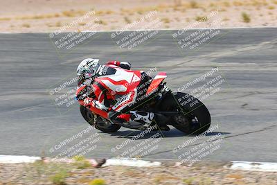 media/Oct-15-2022-TrackXperience (Sat) [[8f70b8b0be]]/Group 2/session 4 turn 1/
